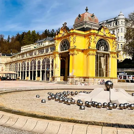 Апартаменты Kolonada 60 Square Meters 2 In Location Direct At Famous Colonnade And Singing Fountain *