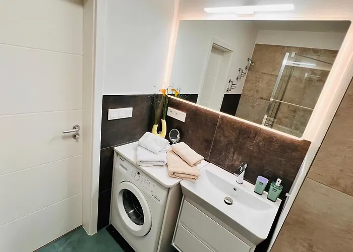 Apartamento Kolonada 60 Square Meters 2 In Location Direct At Famous Colonnade And Singing Fountain *